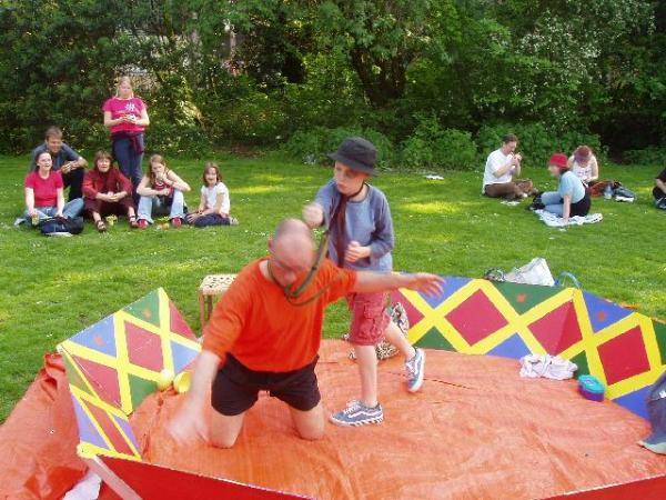 'slowboxing' op Koninginnedag